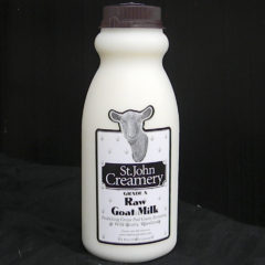 Raw Goat Milk